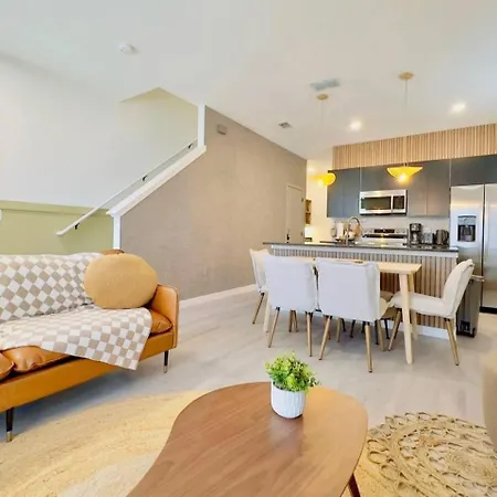 Modern 3Br3Ba Home At The Hub Reserve